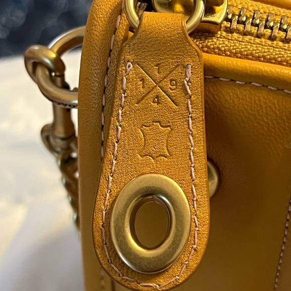 Coach Quilted Swinger 20 Buttercup Handbag - Picture 8 of 10